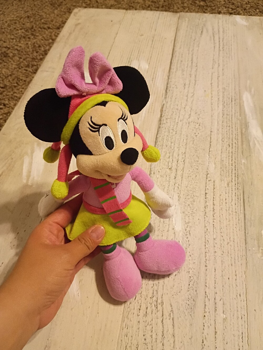 Disney minnie mouse with scarf and bow plush toy winter holiday christmas PINK